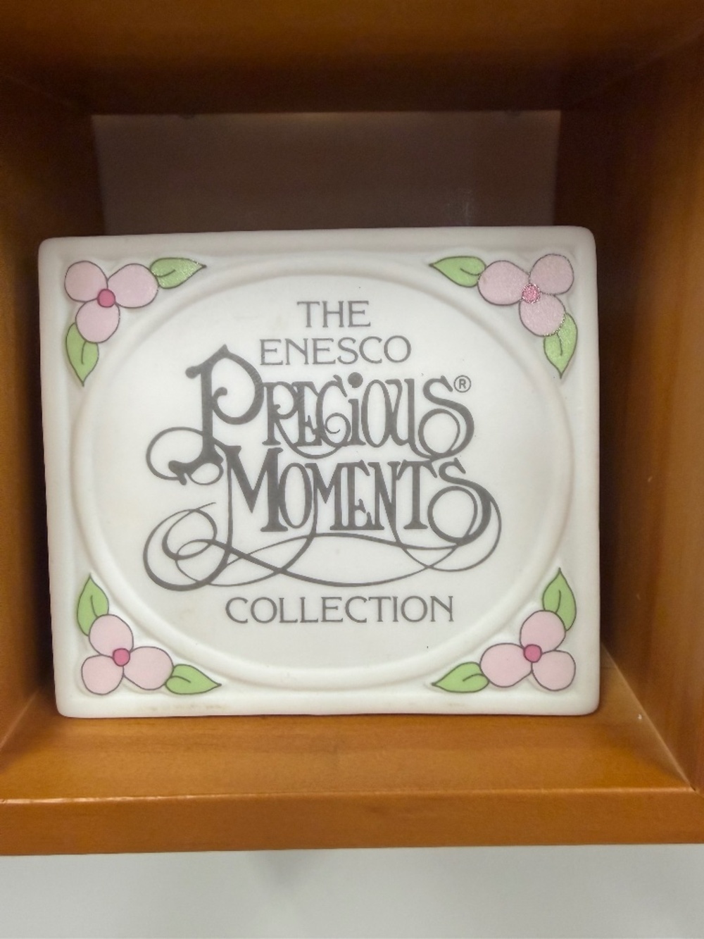 Precious Moments- Collection Sign- EJ329